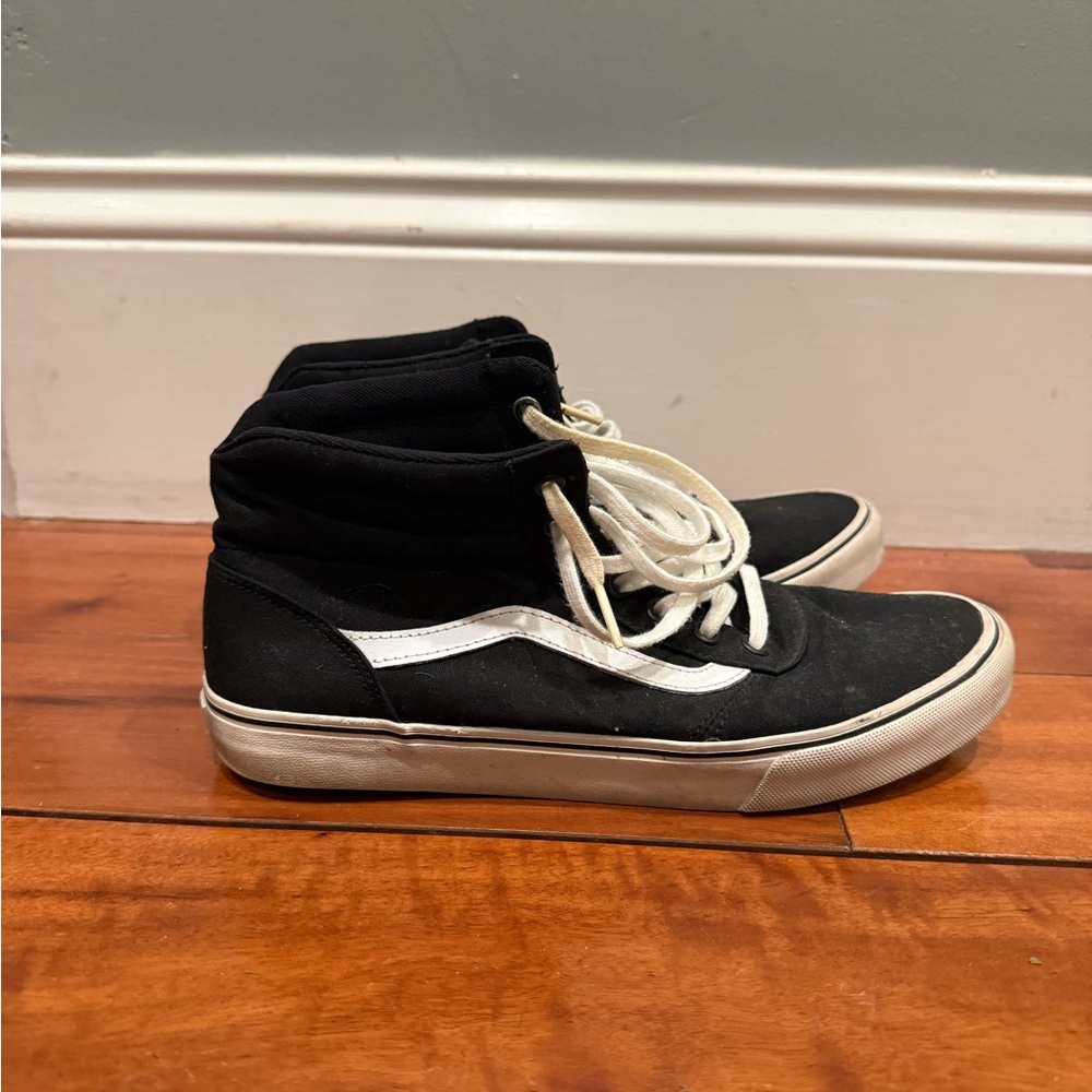 Vans Women’s size 9 Old Skool Hi Top